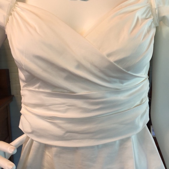 BCBGMAXAZRIA White puff sleeve v neck tie in back dress shirt women’s si… - Picture 7 of 16